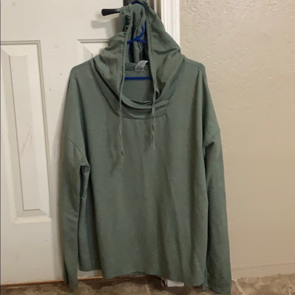 High neck sweatshirt